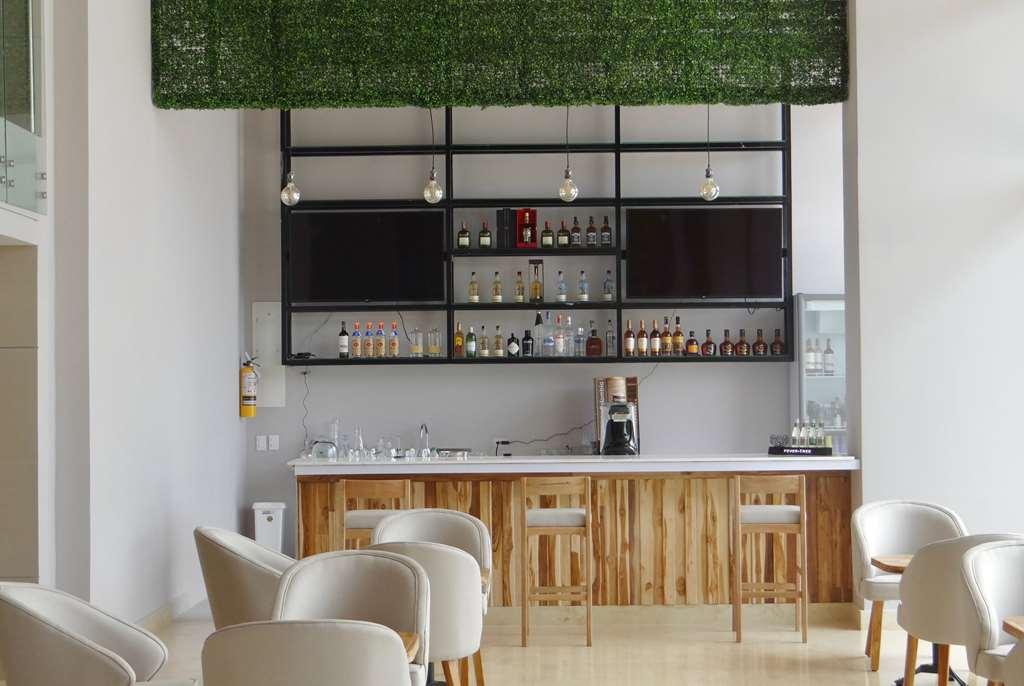 Wyndham Garden Cartagena Hotel Restoran gambar